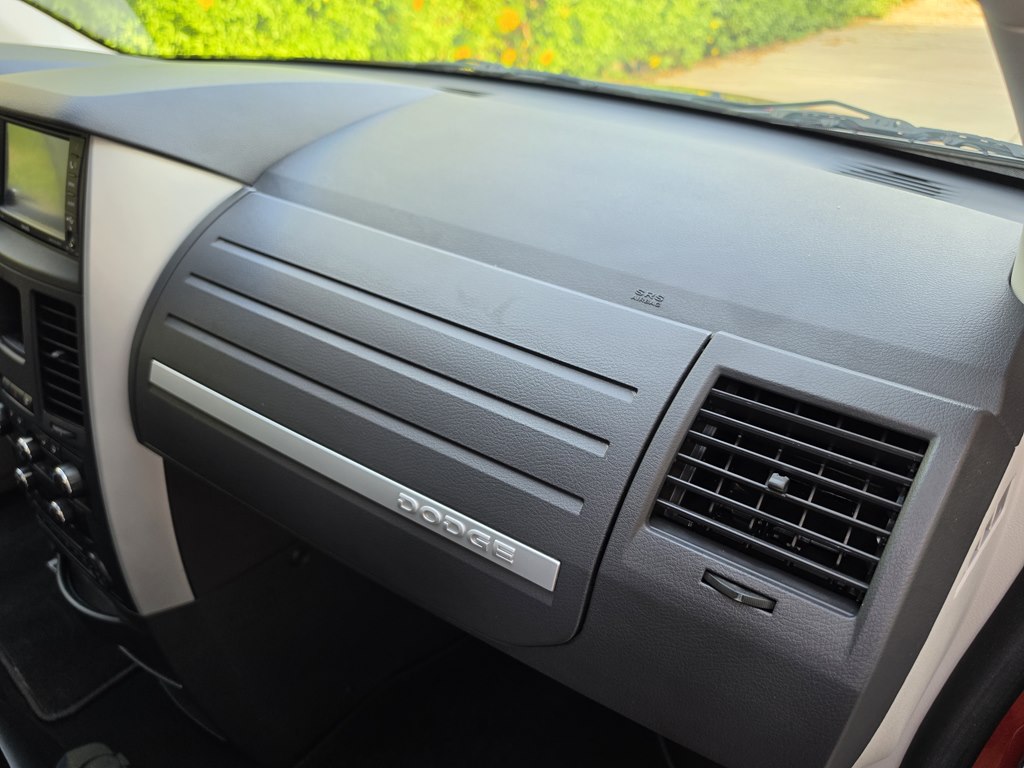 Photo 27 of this DODGE GRAND CARAVAN