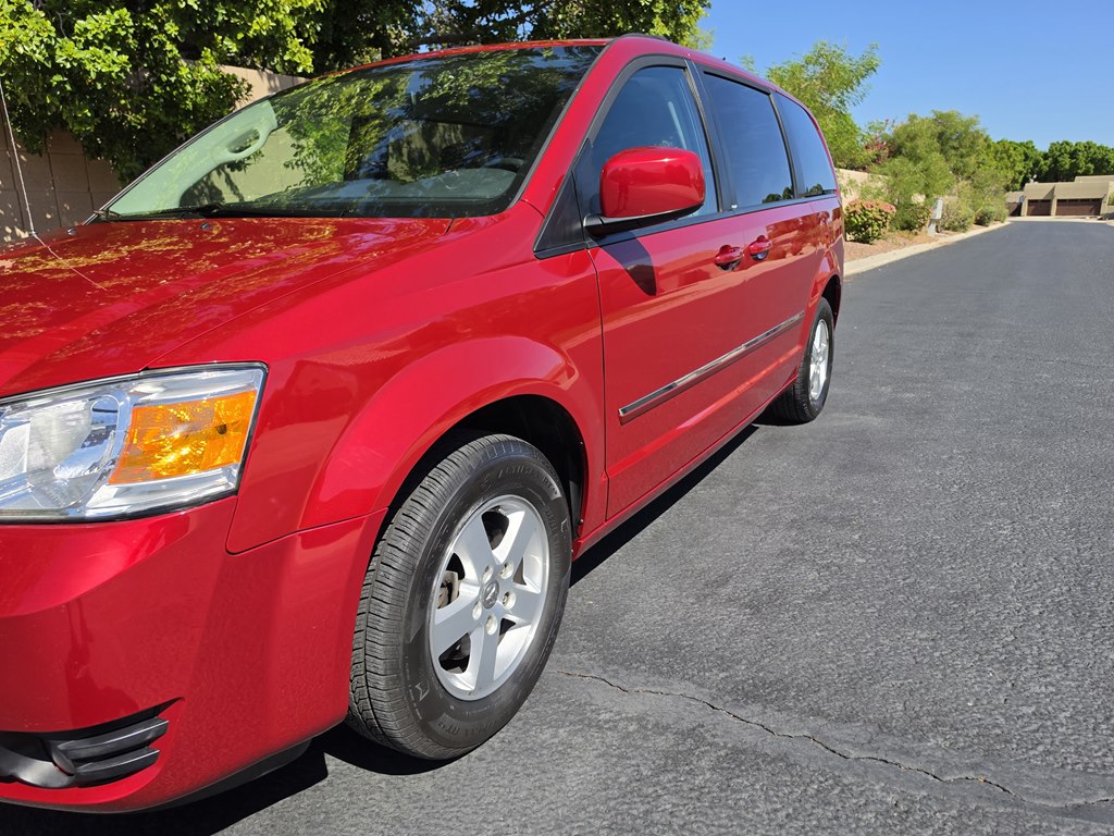 Photo 17 of this DODGE GRAND CARAVAN