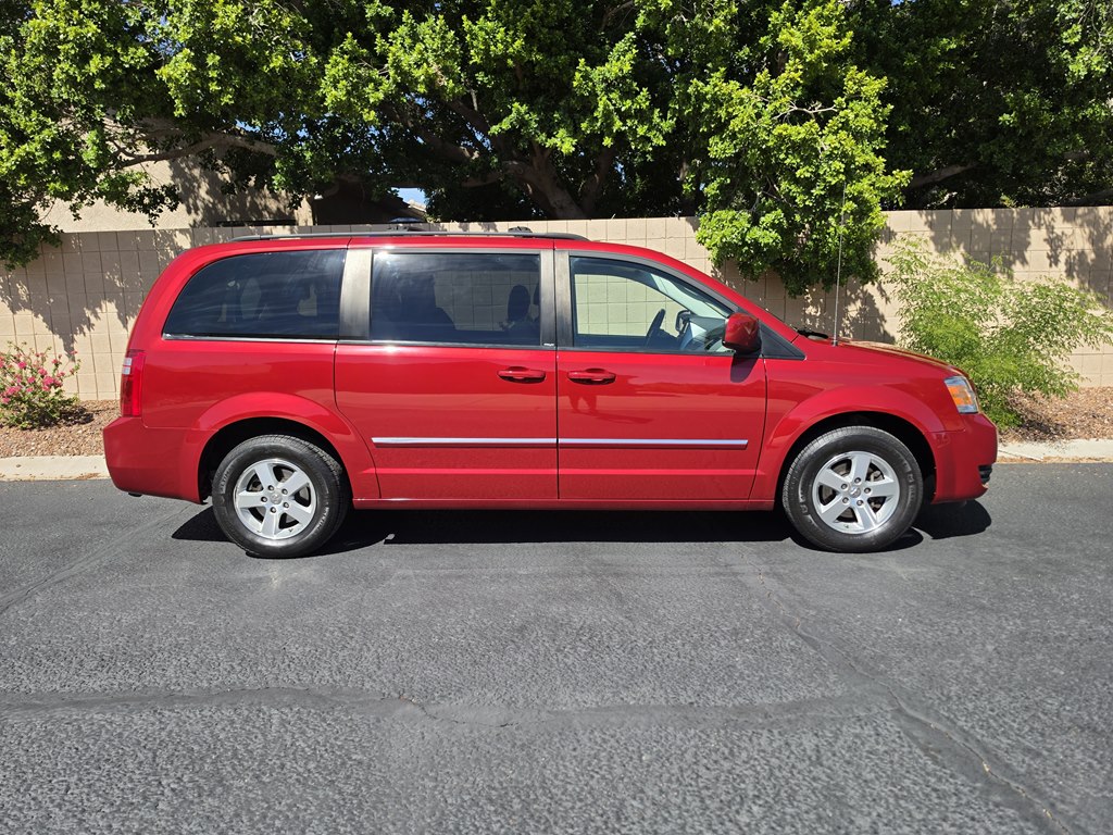 Photo 2 of this DODGE GRAND CARAVAN