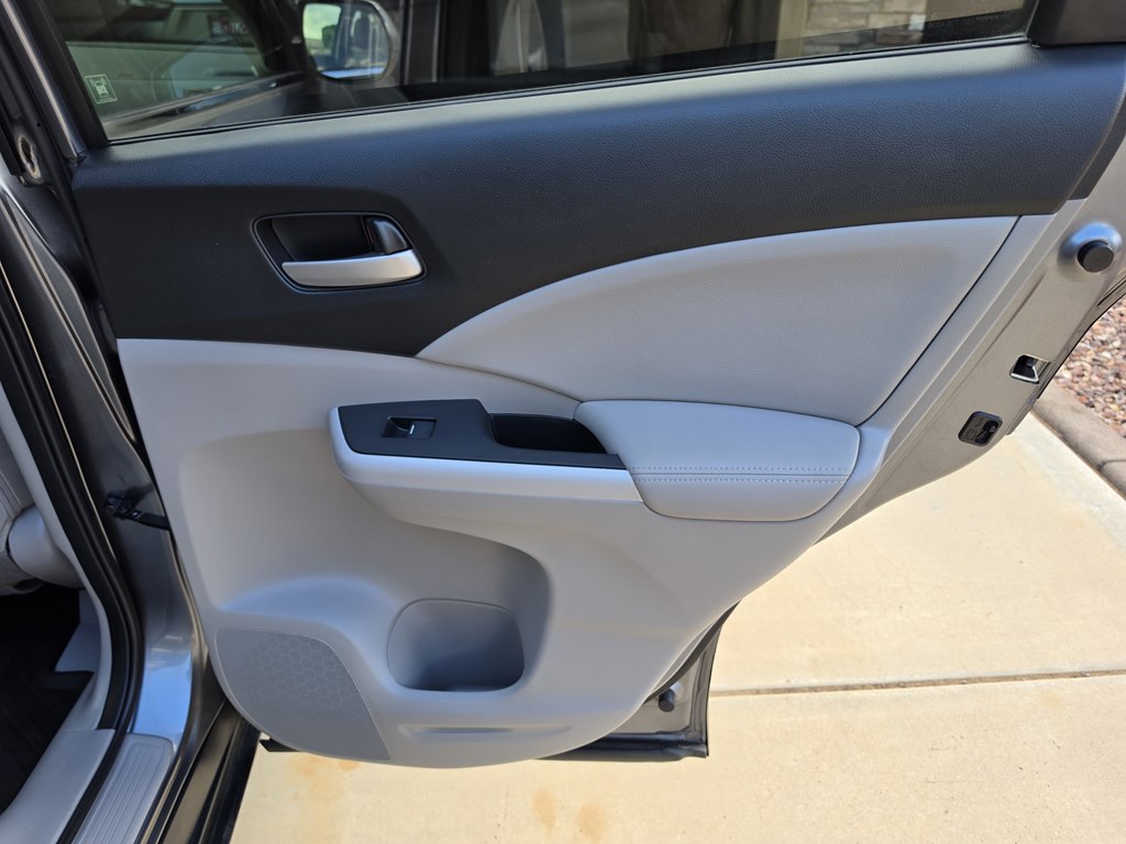 Photo 31 of this HONDA CR-V