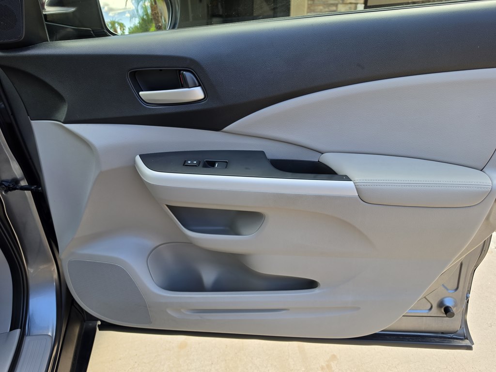 Photo 29 of this HONDA CR-V