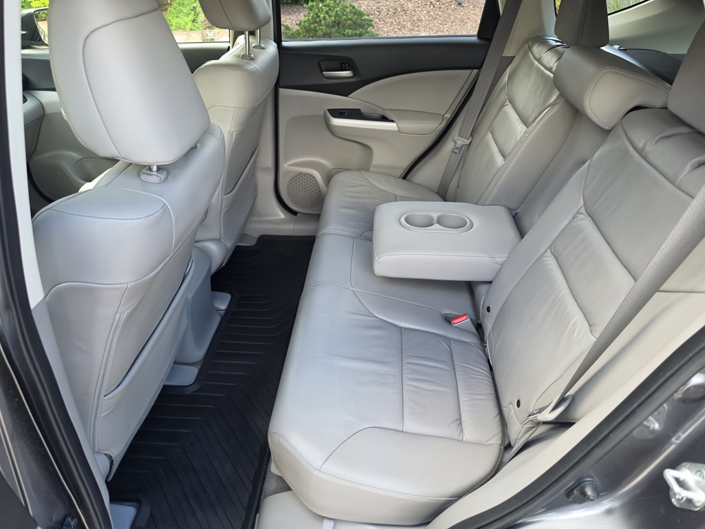 Photo 32 of this HONDA CR-V