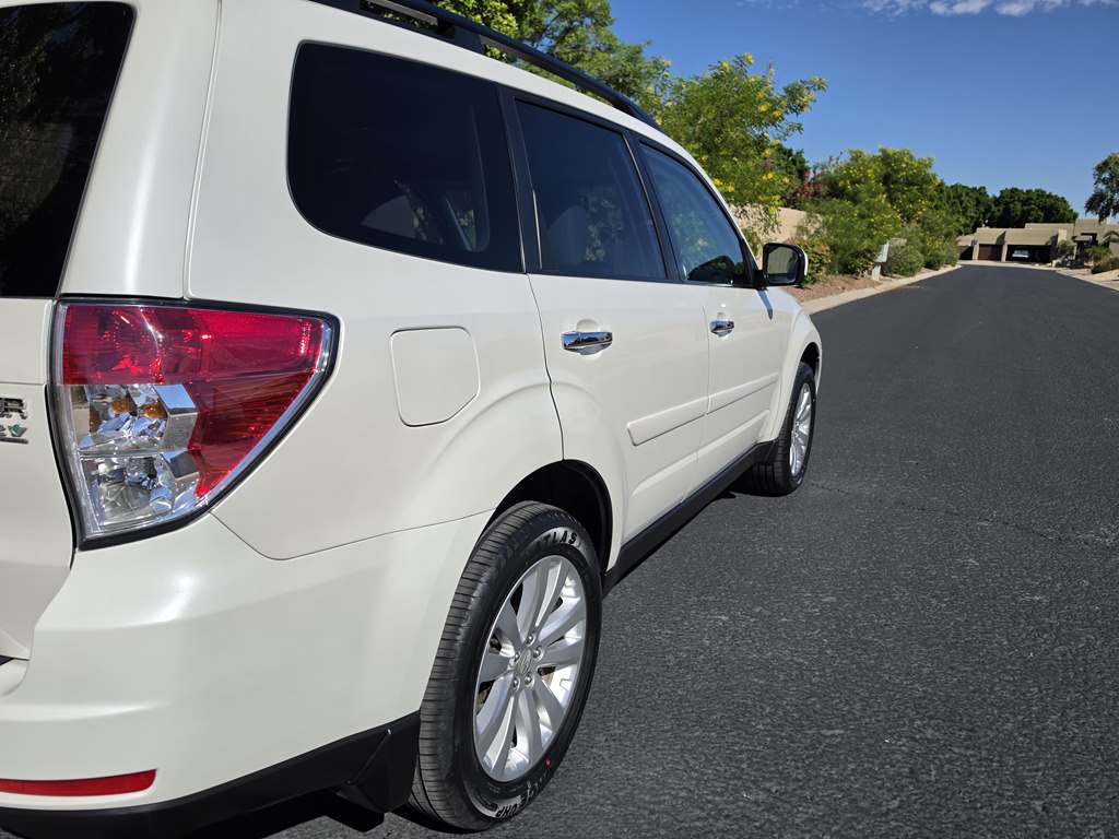 Photo 4 of this SUBARU FORESTER