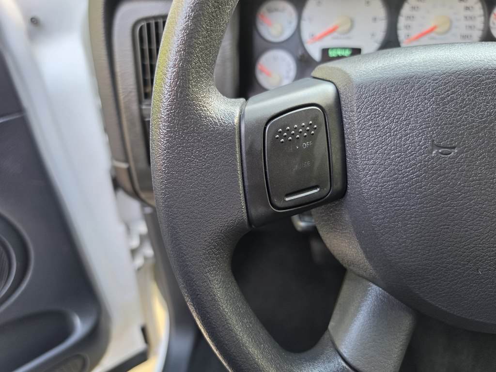 Photo 36 of this DODGE RAM 1500