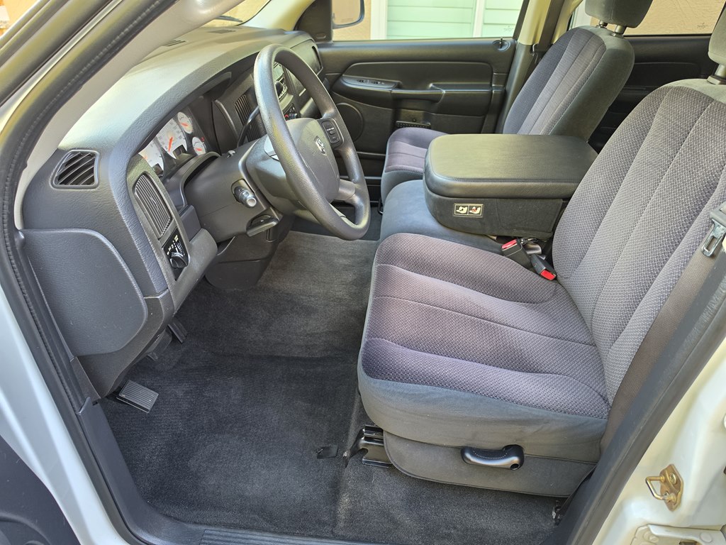 Photo 31 of this DODGE RAM 1500