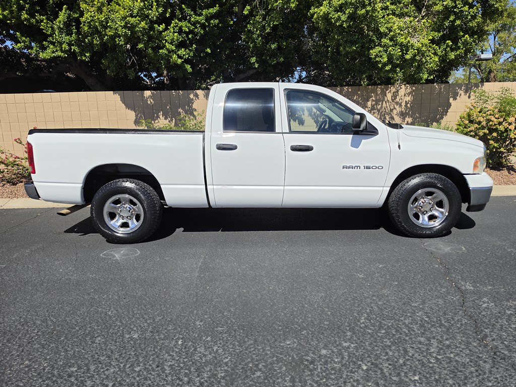 Photo 2 of this DODGE RAM 1500