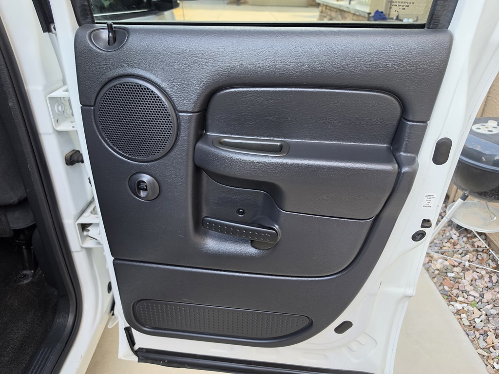 Photo 28 of this DODGE RAM 1500