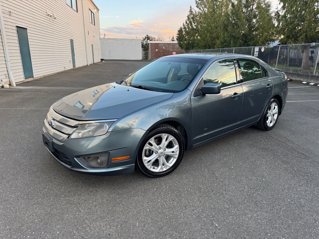 Blue 2012 Ford Fusion SE Sedan Front-Wheel Drive Automatic