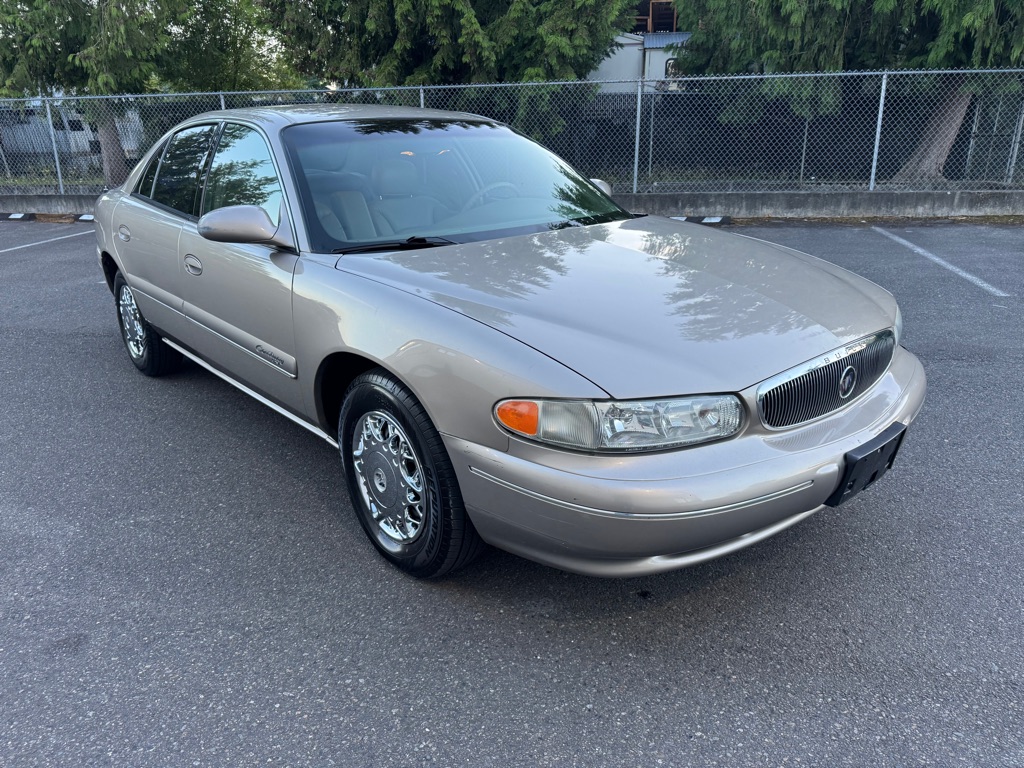 View vehicle photo 3