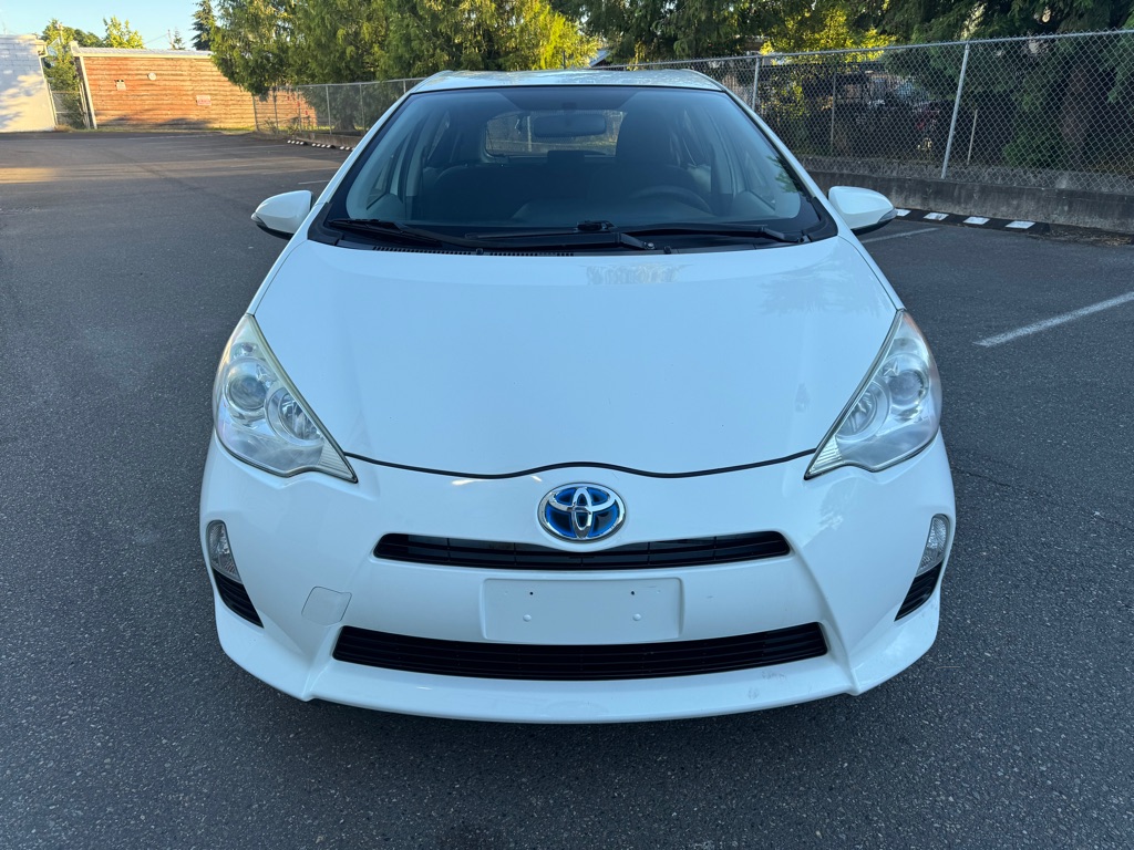 View vehicle photo 2