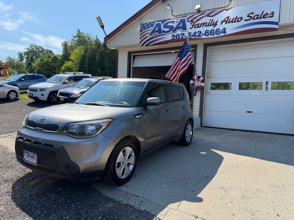 Gray 2015 Kia Soul Wagon Front-Wheel Drive Automatic