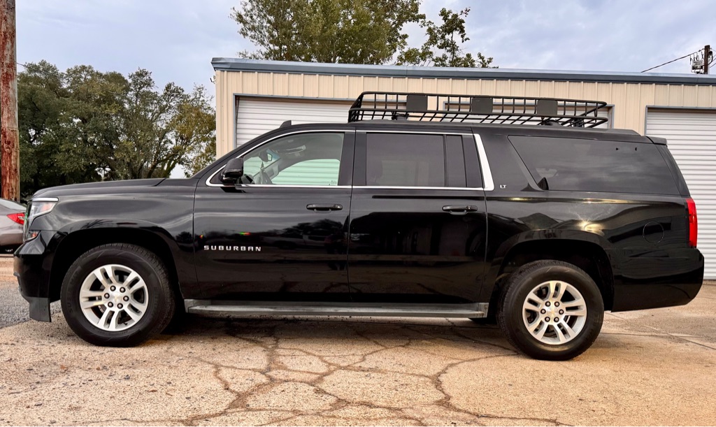 Photo 8 of this CHEVROLET SUBURBAN