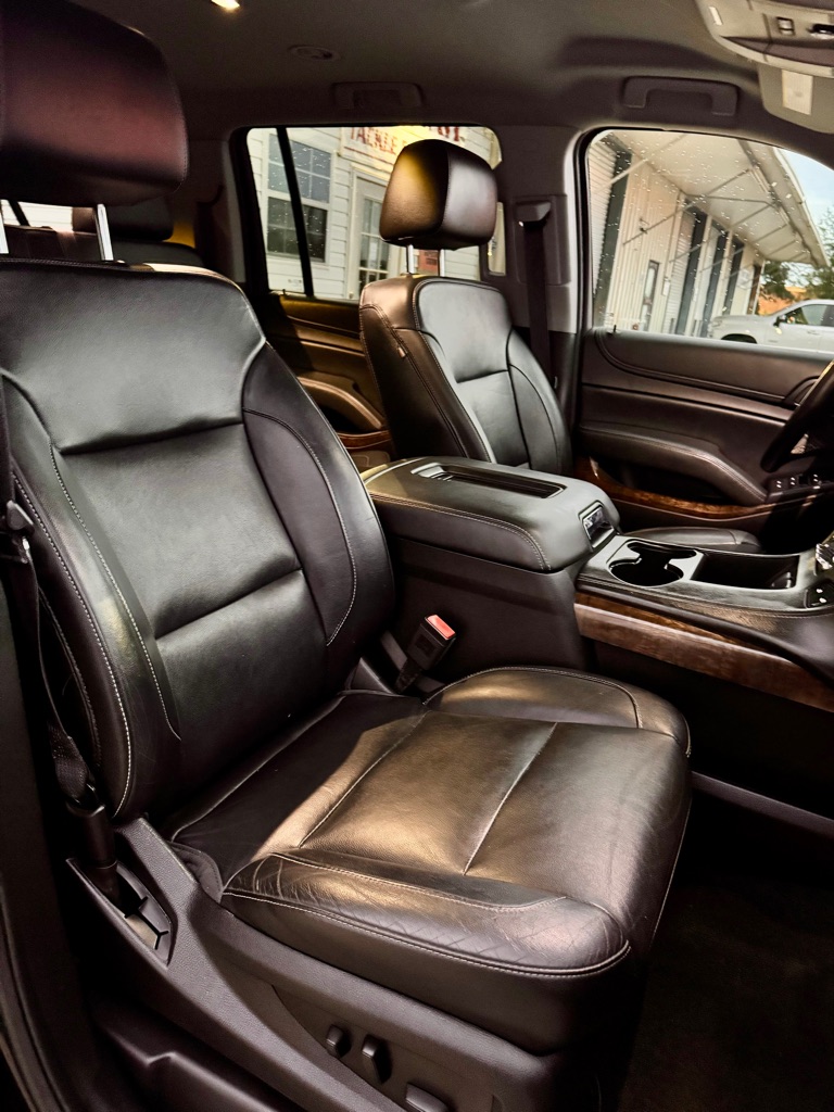 Photo 12 of this CHEVROLET SUBURBAN