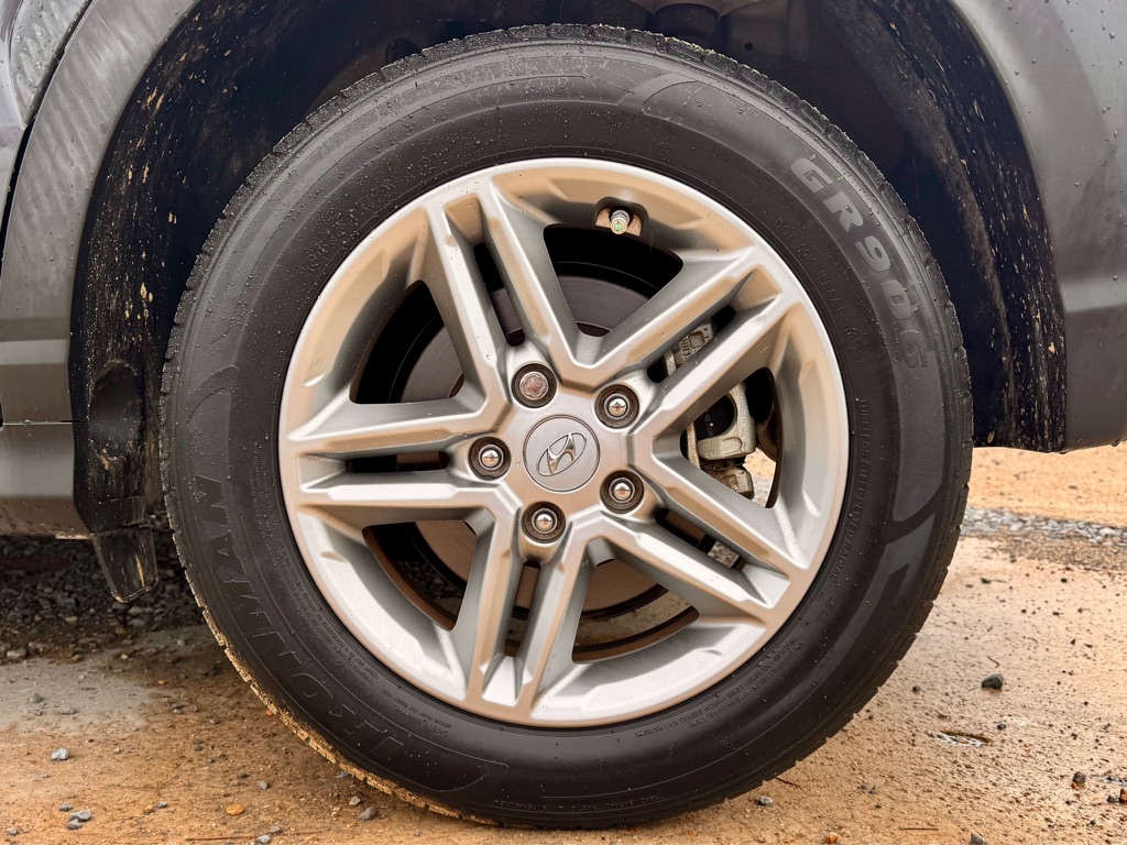 Photo 9 of this HYUNDAI KONA