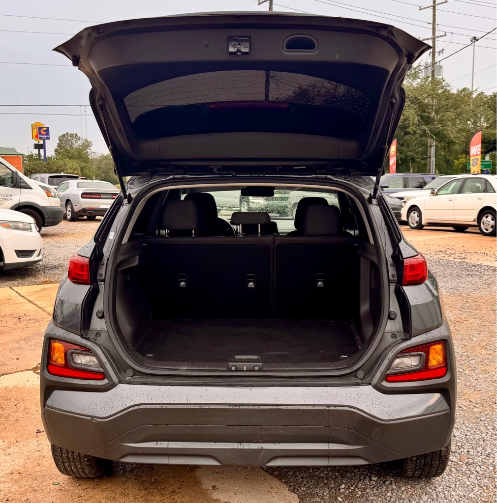 Photo 13 of this HYUNDAI KONA