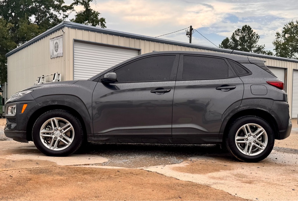 Photo 8 of this HYUNDAI KONA