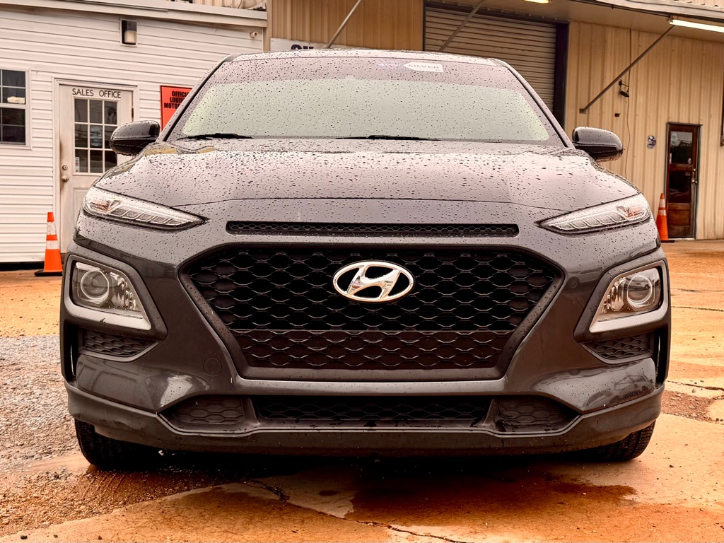 Photo 2 of this HYUNDAI KONA