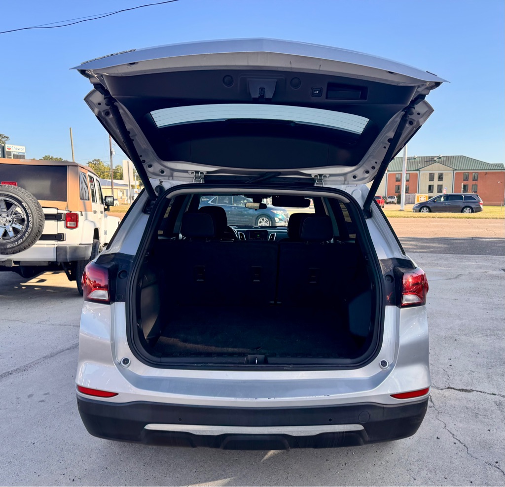 Photo 18 of this CHEVROLET EQUINOX
