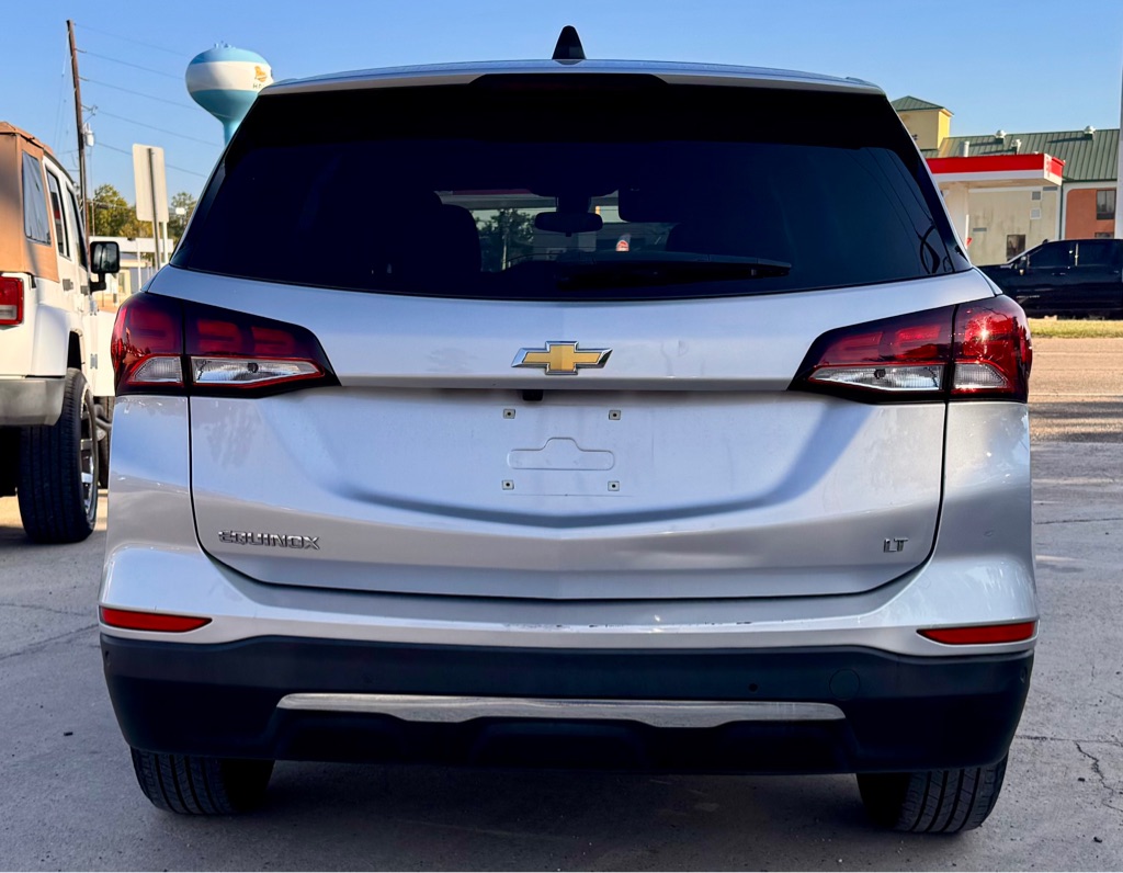 Photo 6 of this CHEVROLET EQUINOX
