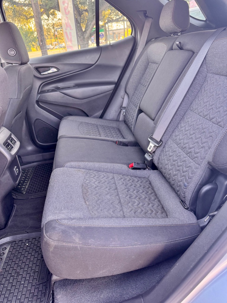 Photo 14 of this CHEVROLET EQUINOX