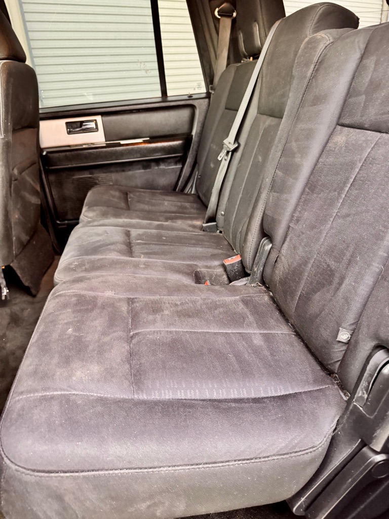 Photo 12 of this FORD EXPEDITION