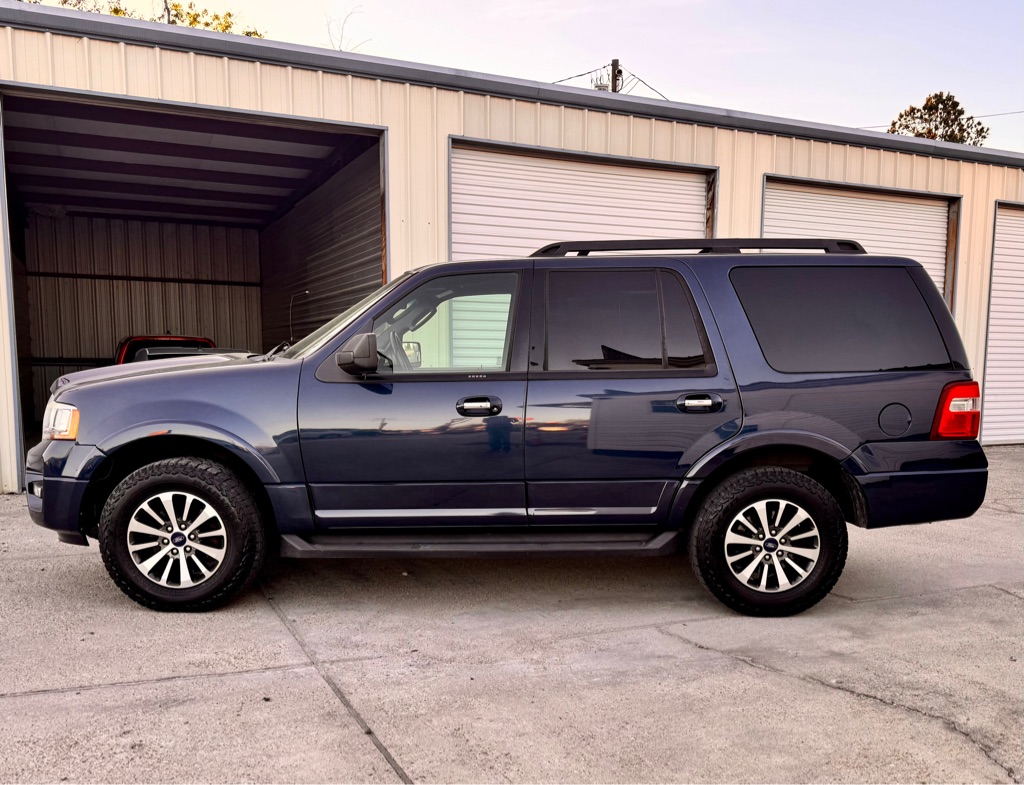 Photo 8 of this FORD EXPEDITION