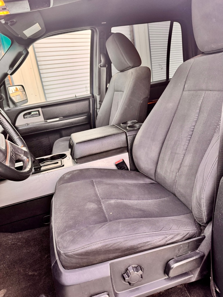 Photo 11 of this FORD EXPEDITION
