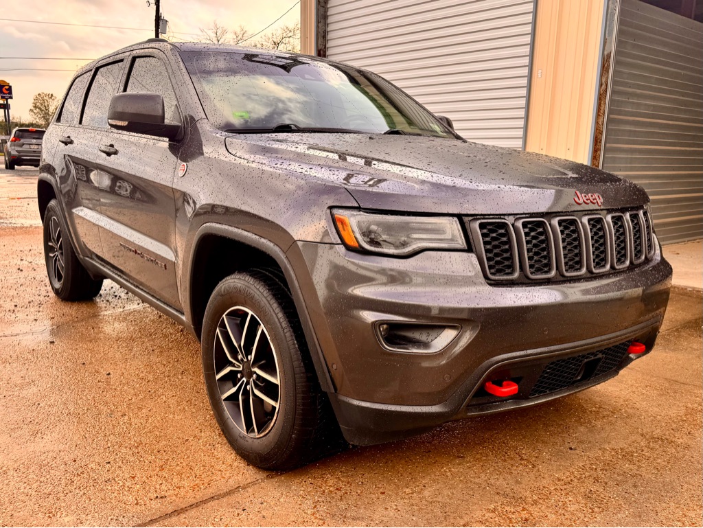 Photo 3 of this JEEP GRAND CHEROKEE