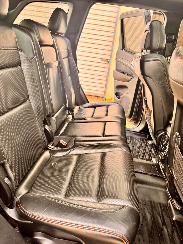 Photo 15 of this JEEP GRAND CHEROKEE