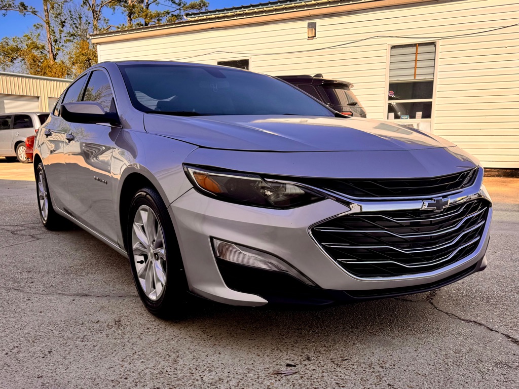 Photo 3 of this CHEVROLET MALIBU