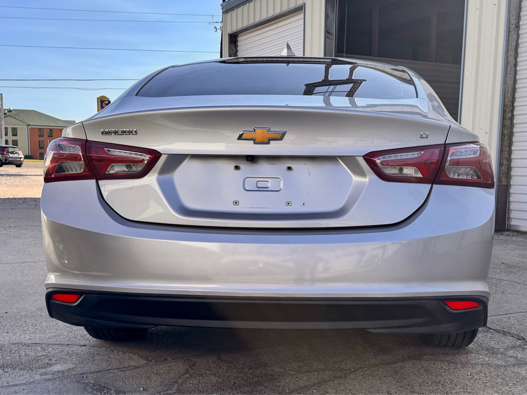 Photo 6 of this CHEVROLET MALIBU