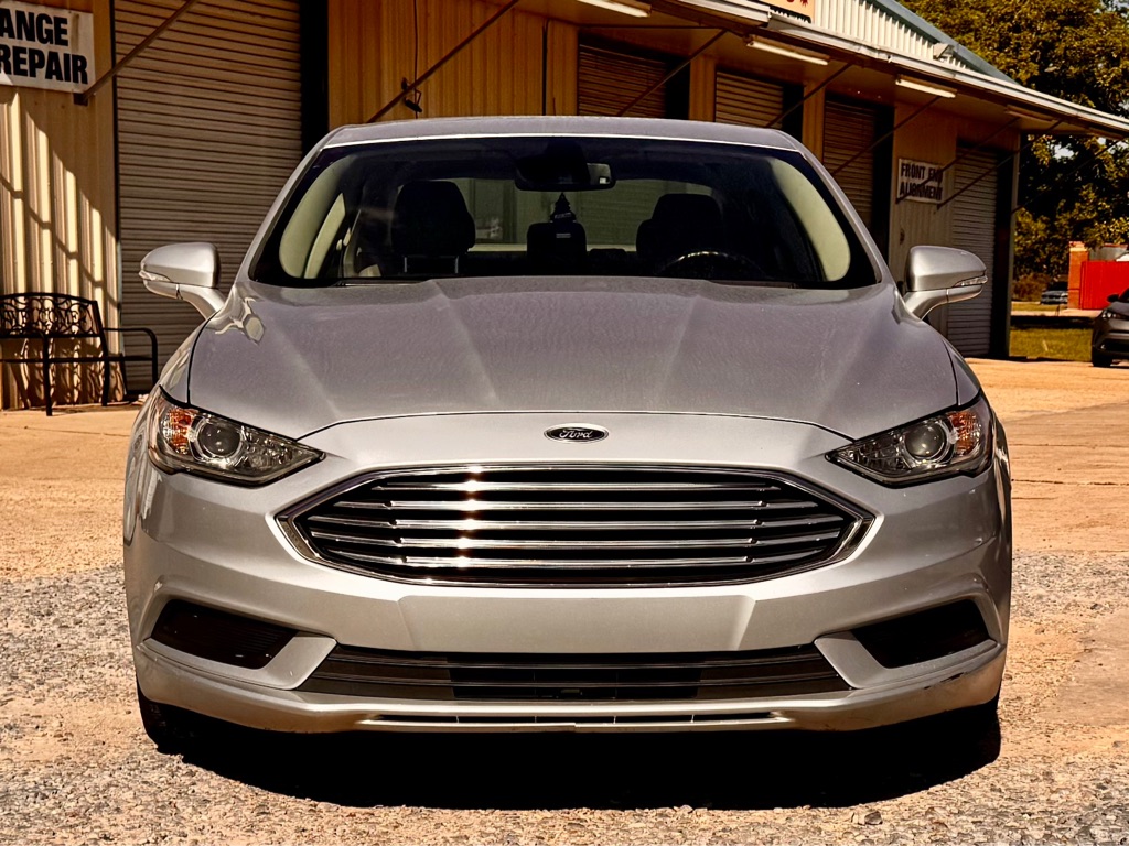 Photo 2 of this FORD FUSION