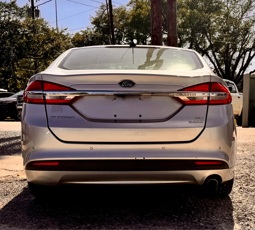 Photo 6 of this FORD FUSION