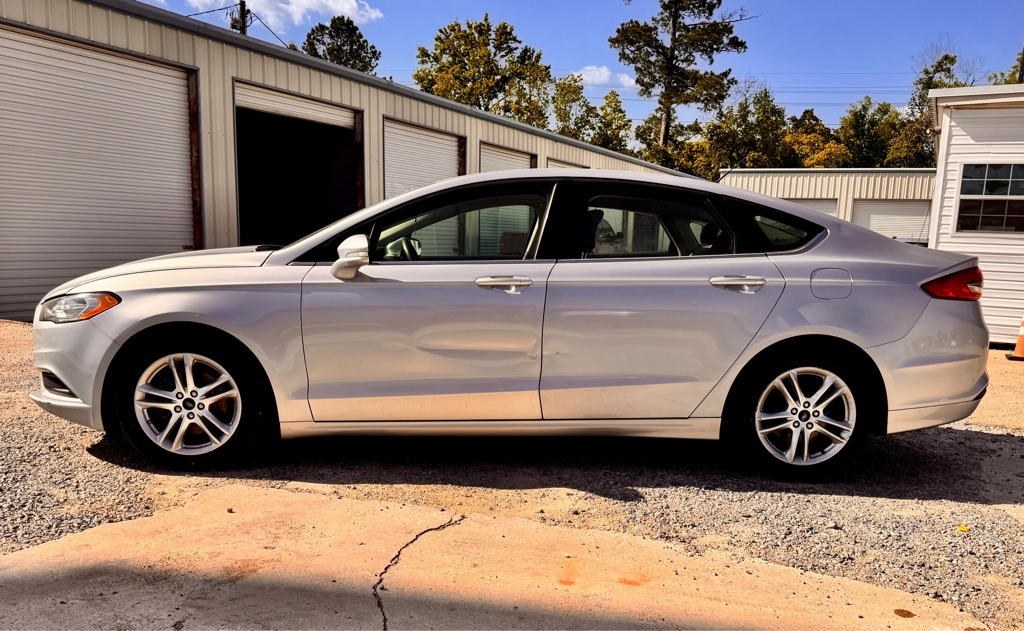 Photo 8 of this FORD FUSION