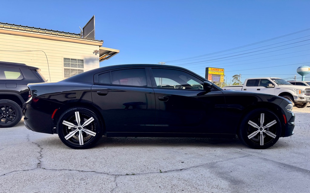Photo 4 of this DODGE CHARGER