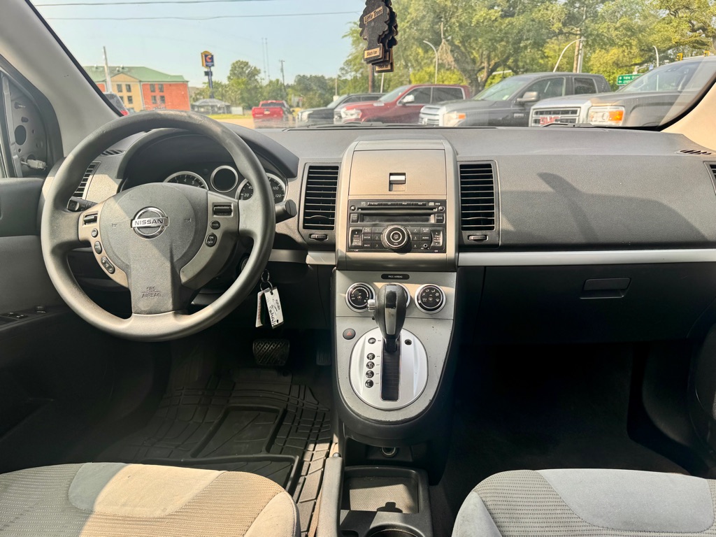 Photo 12 of this NISSAN SENTRA