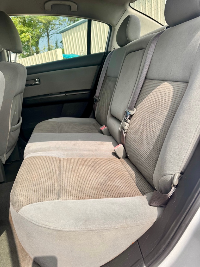 Photo 14 of this NISSAN SENTRA