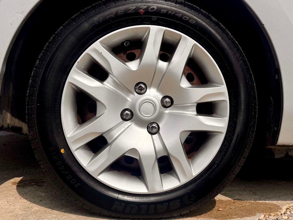 Photo 9 of this NISSAN SENTRA