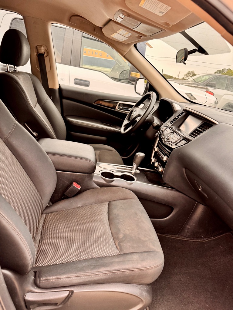Photo 9 of this NISSAN PATHFINDER