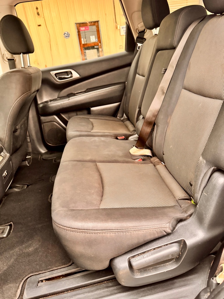 Photo 7 of this NISSAN PATHFINDER