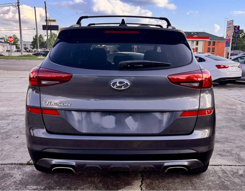 Photo 3 of this HYUNDAI TUCSON