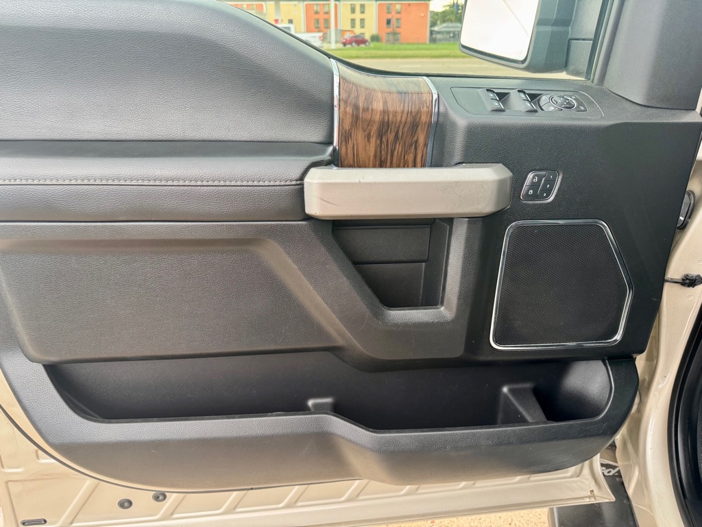 Photo 8 of this FORD F-150