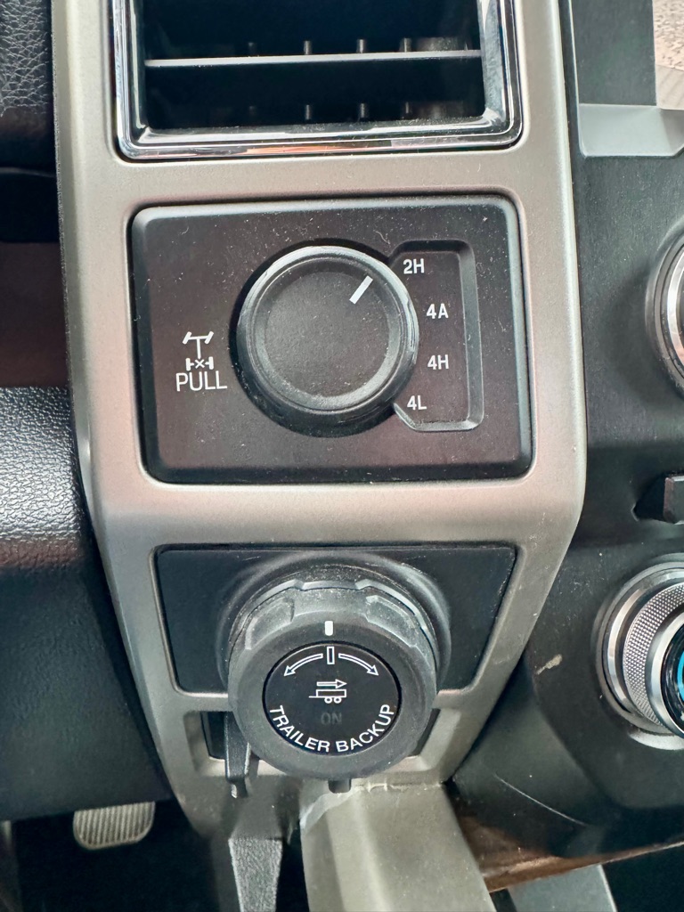 Photo 17 of this FORD F-150