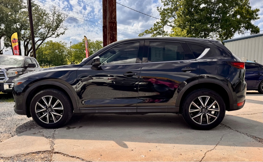 Photo 8 of this MAZDA CX-5