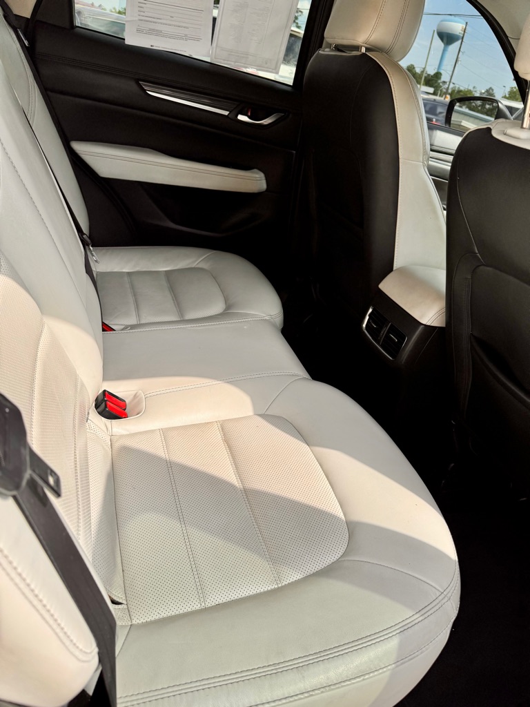 Photo 15 of this MAZDA CX-5