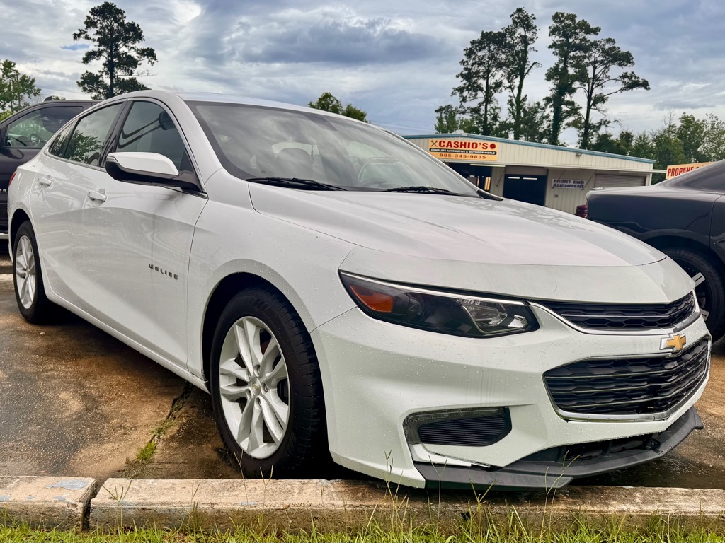 Photo 2 of this CHEVROLET MALIBU