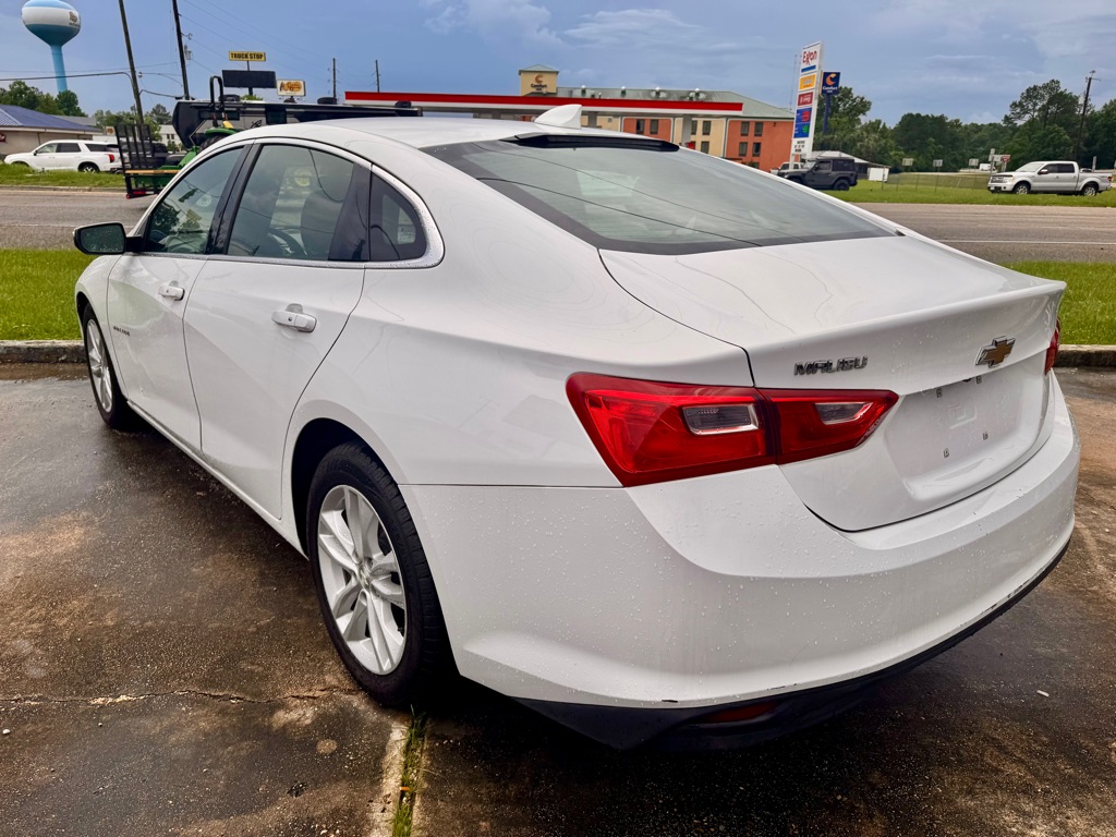 Photo 4 of this CHEVROLET MALIBU