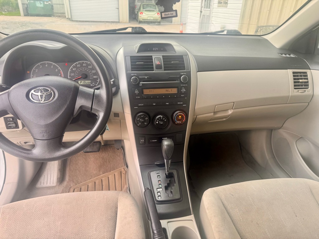 Photo 10 of this TOYOTA COROLLA