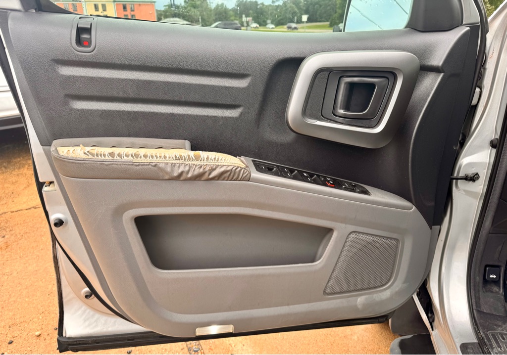 Photo 10 of this HONDA RIDGELINE