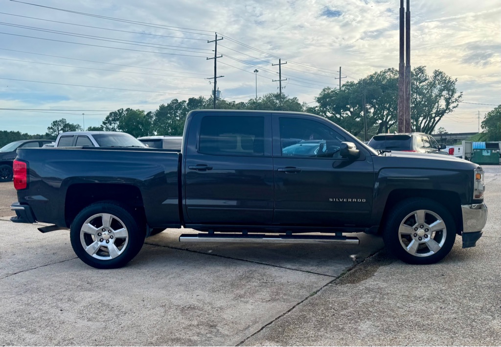 Photo 4 of this CHEVROLET SILVERADO 1500